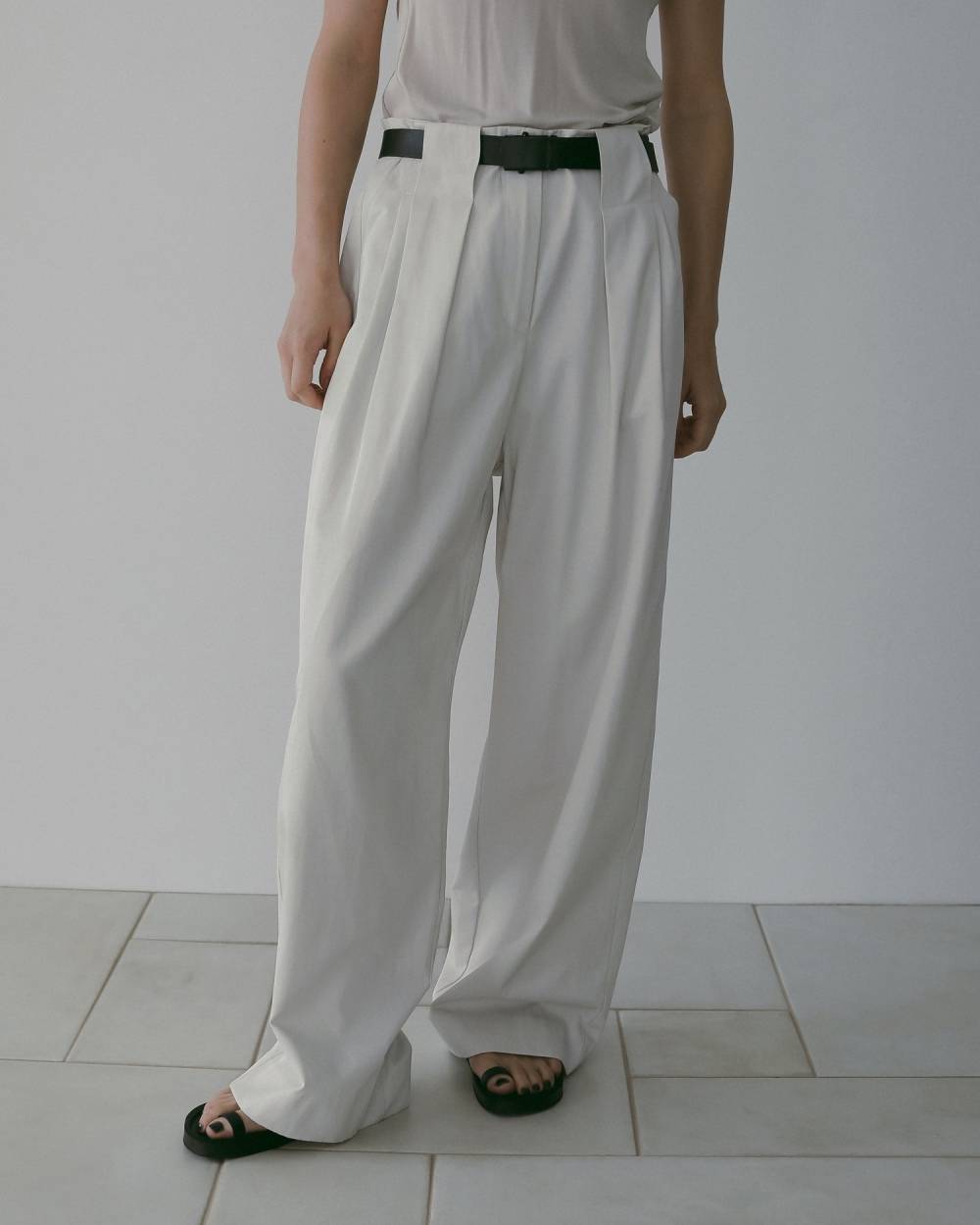 【anuke 26 SPRING / SUMMER】Twill Loose Pants - Champdelarose