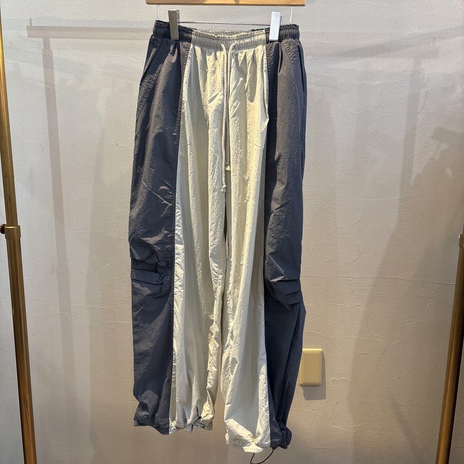 【anuke】Bicolor Parachuta Pants - Champdelarose