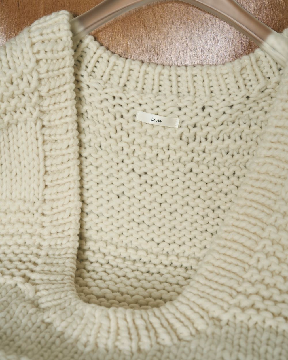 【anuke】Uneck Handknit Vest - Champdelarose