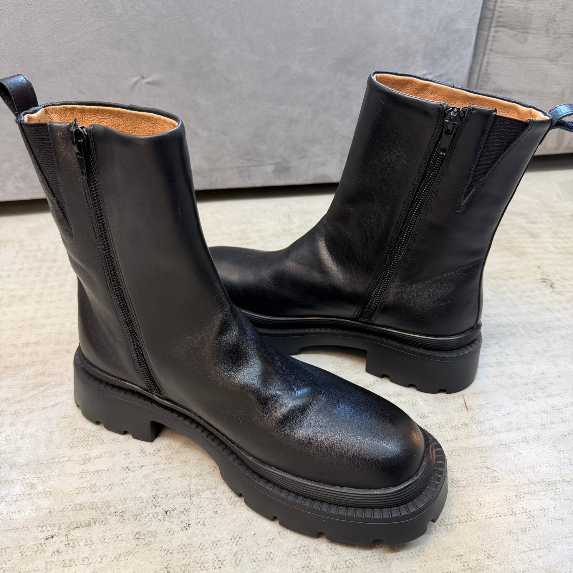 【ATELIER BRUGGE 2026 AW】Tank short boots - 9月下旬頃発送 - Champdelarose