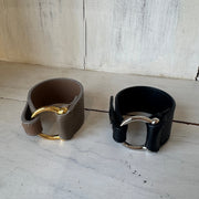 【ATELIER BRUGGE】Horse shoe wide leather bracelet - Champdelarose