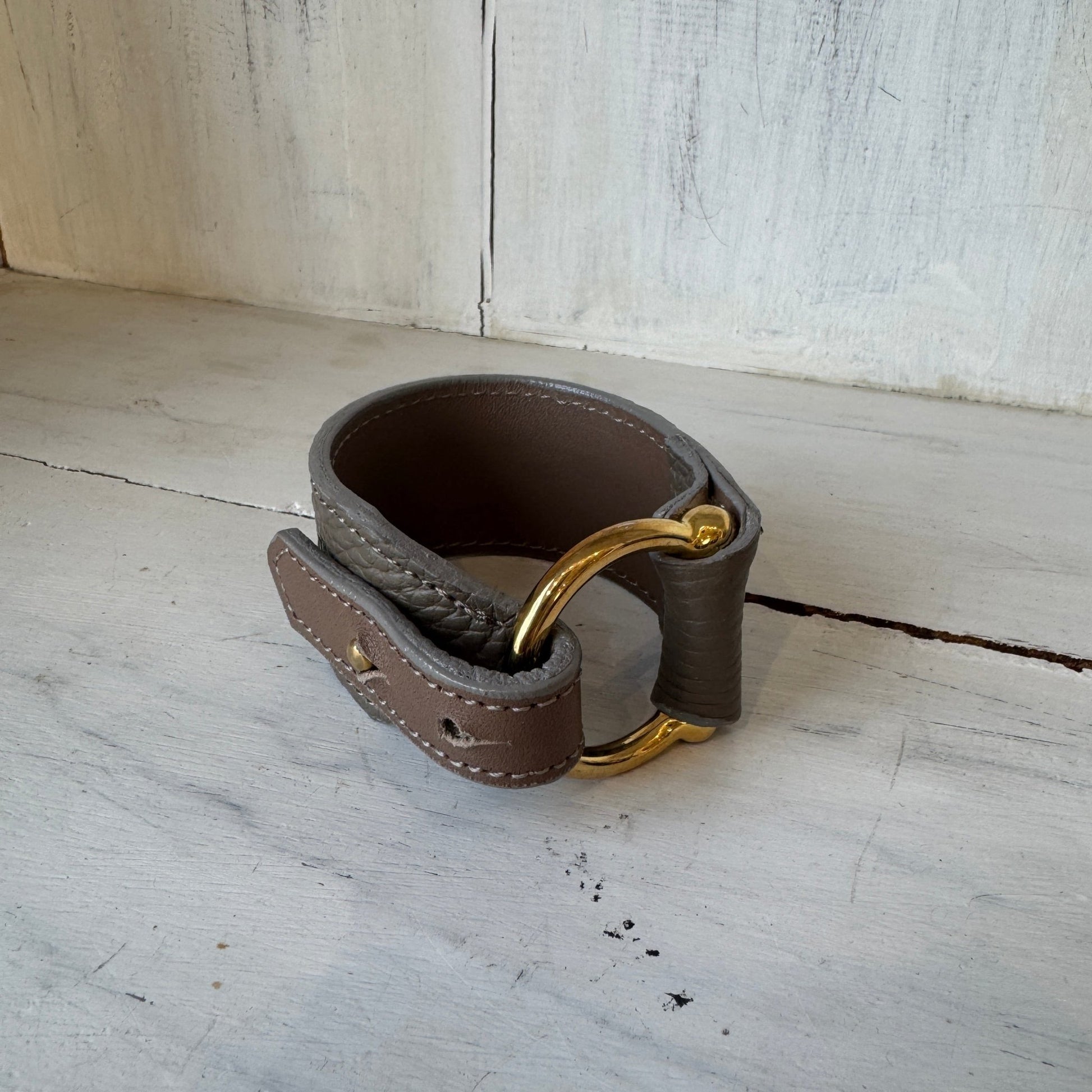 【ATELIER BRUGGE】Horse shoe wide leather bracelet - Champdelarose