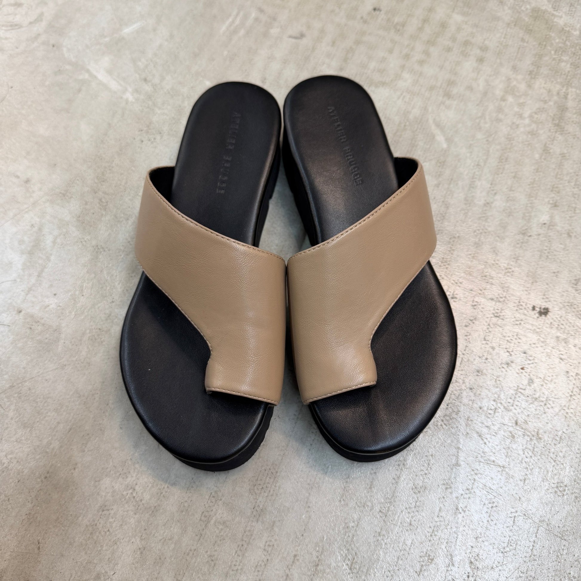 【ATELIER BRUGGE】Thong sandals - Champdelarose