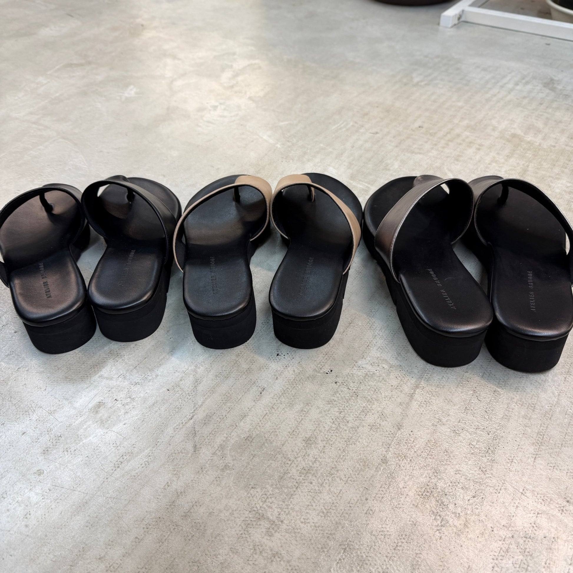 【ATELIER BRUGGE】Thong sandals - Champdelarose
