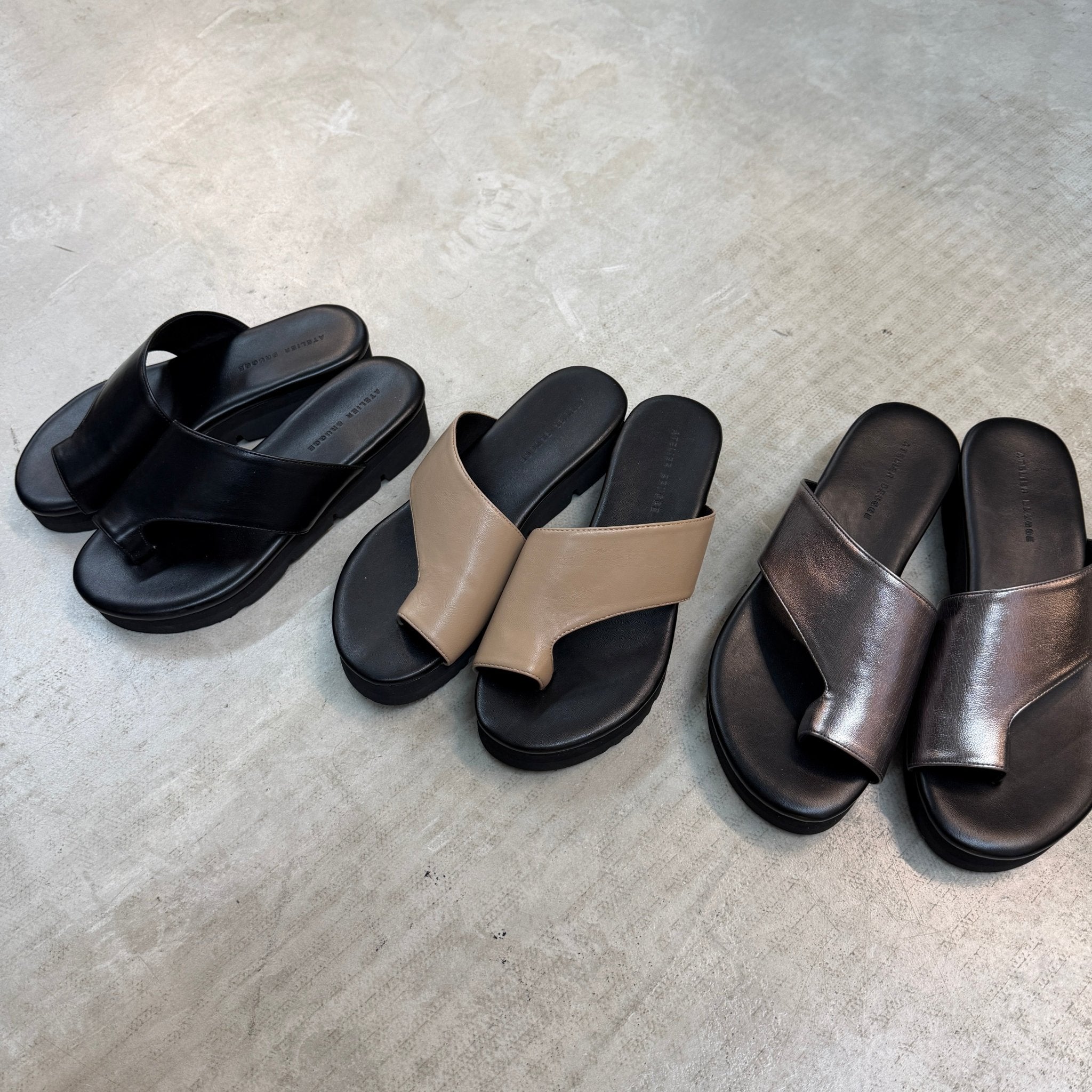 【ATELIER BRUGGE】Thong sandals - Champdelarose