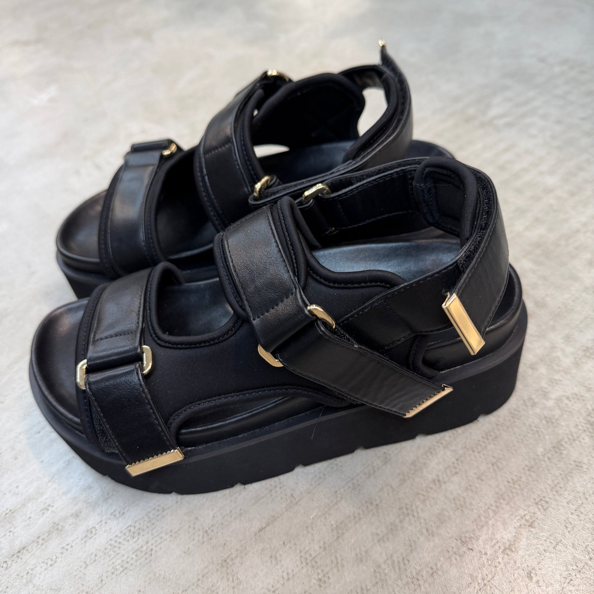 【ATELIER BRUGGE】Velcro straps plat form sandals - Champdelarose