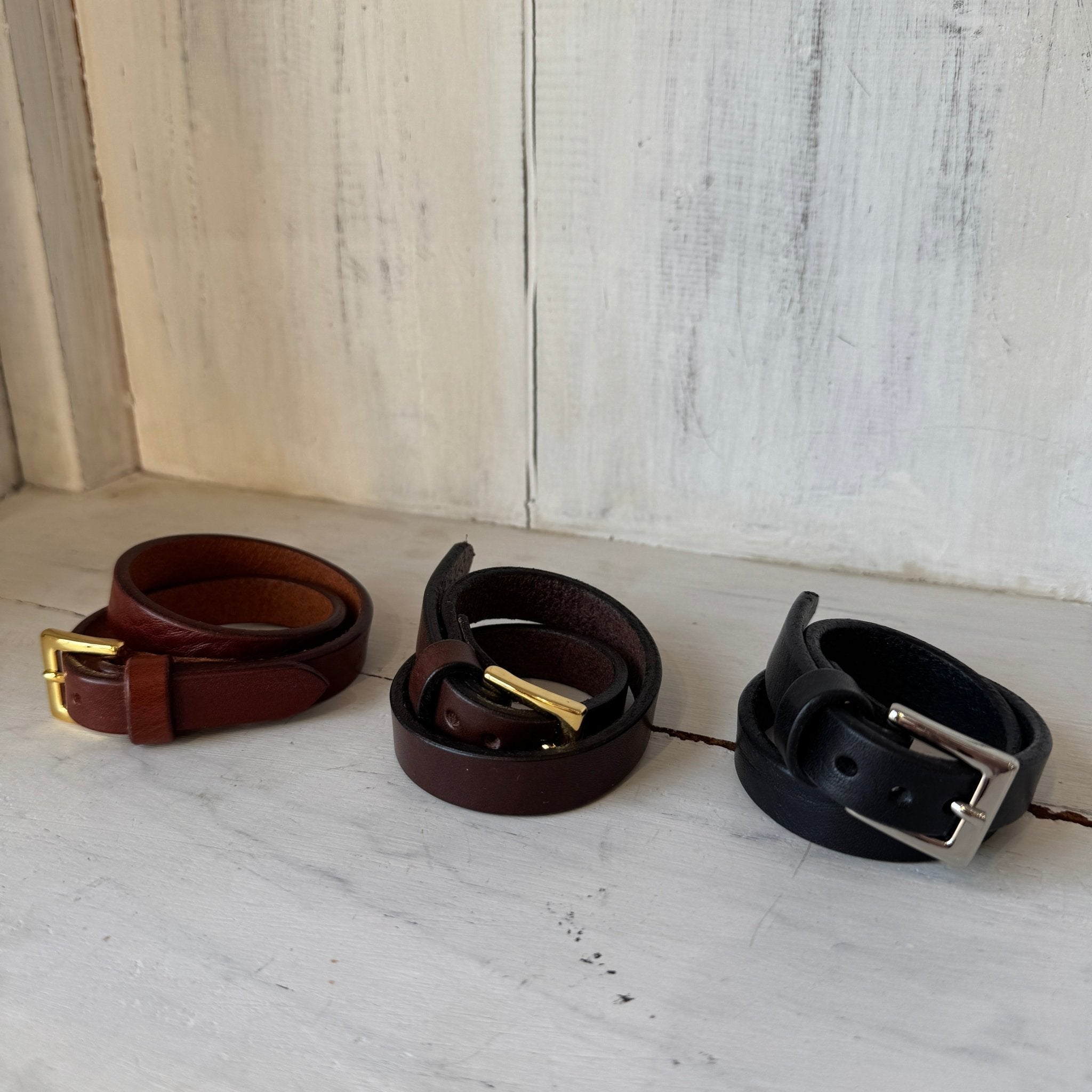 【ATELIER BRUGGE】W leather bracelet - Champdelarose