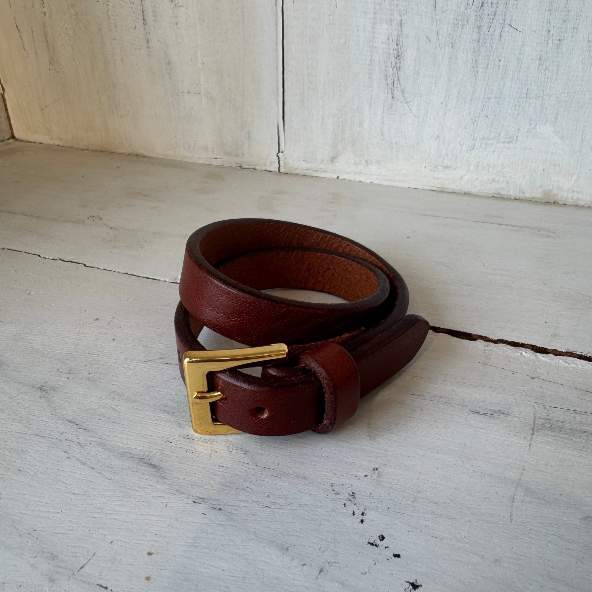 【ATELIER BRUGGE】W leather bracelet - Champdelarose