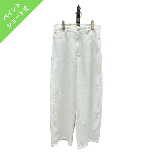 【ayane 2026 AW】ホワイトデニムバレルレッグペイント加工パンツ（ショート丈・ペイント加工） - Champdelarose