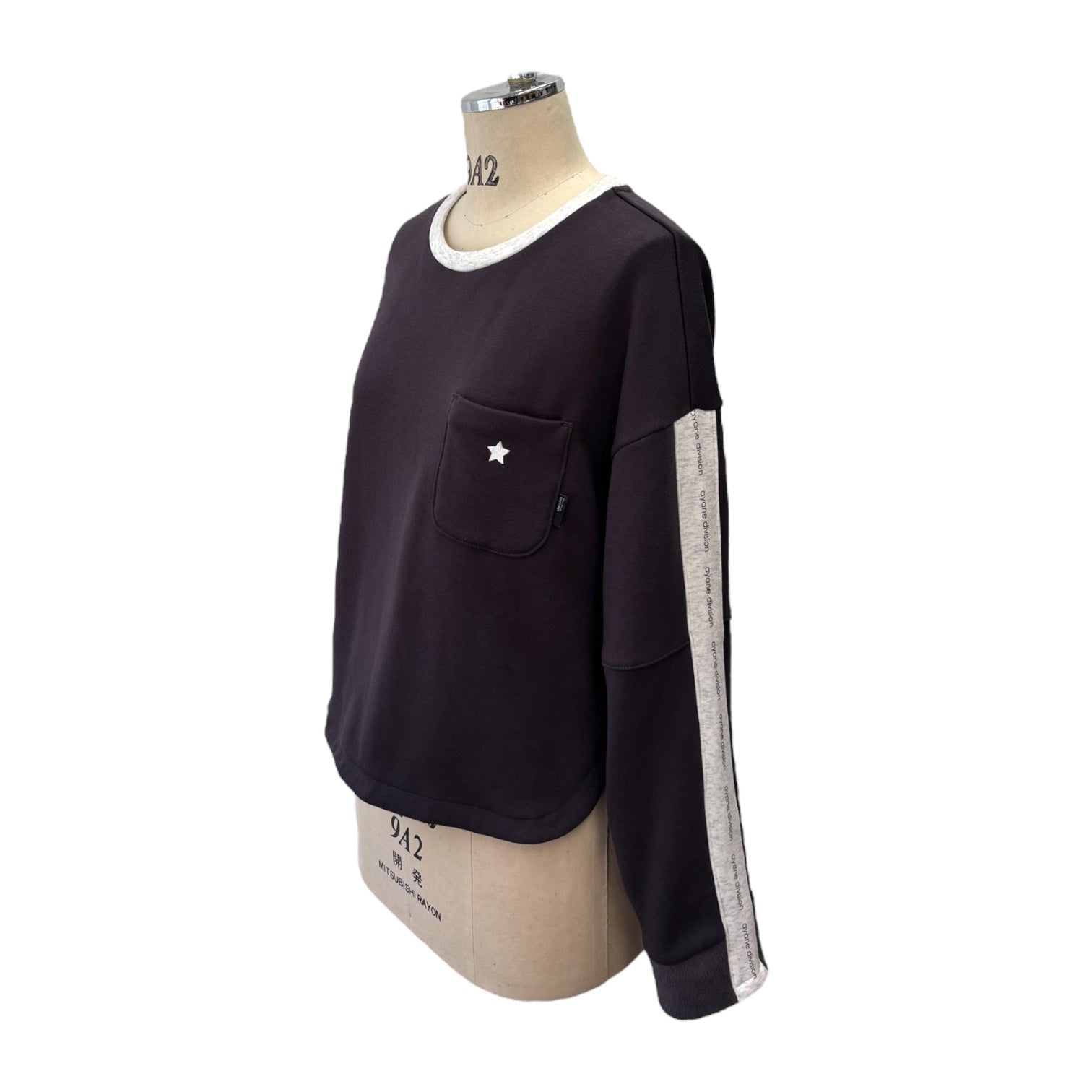 【ayane 2026 Early Spring】スター刺繍ボンバープルオーバー - Champdelarose