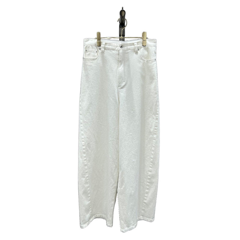 【ayane 2026 MID SUMMER COLLECTION】ホワイトデニムバレルレッグペイント加工パンツ - Champdelarose