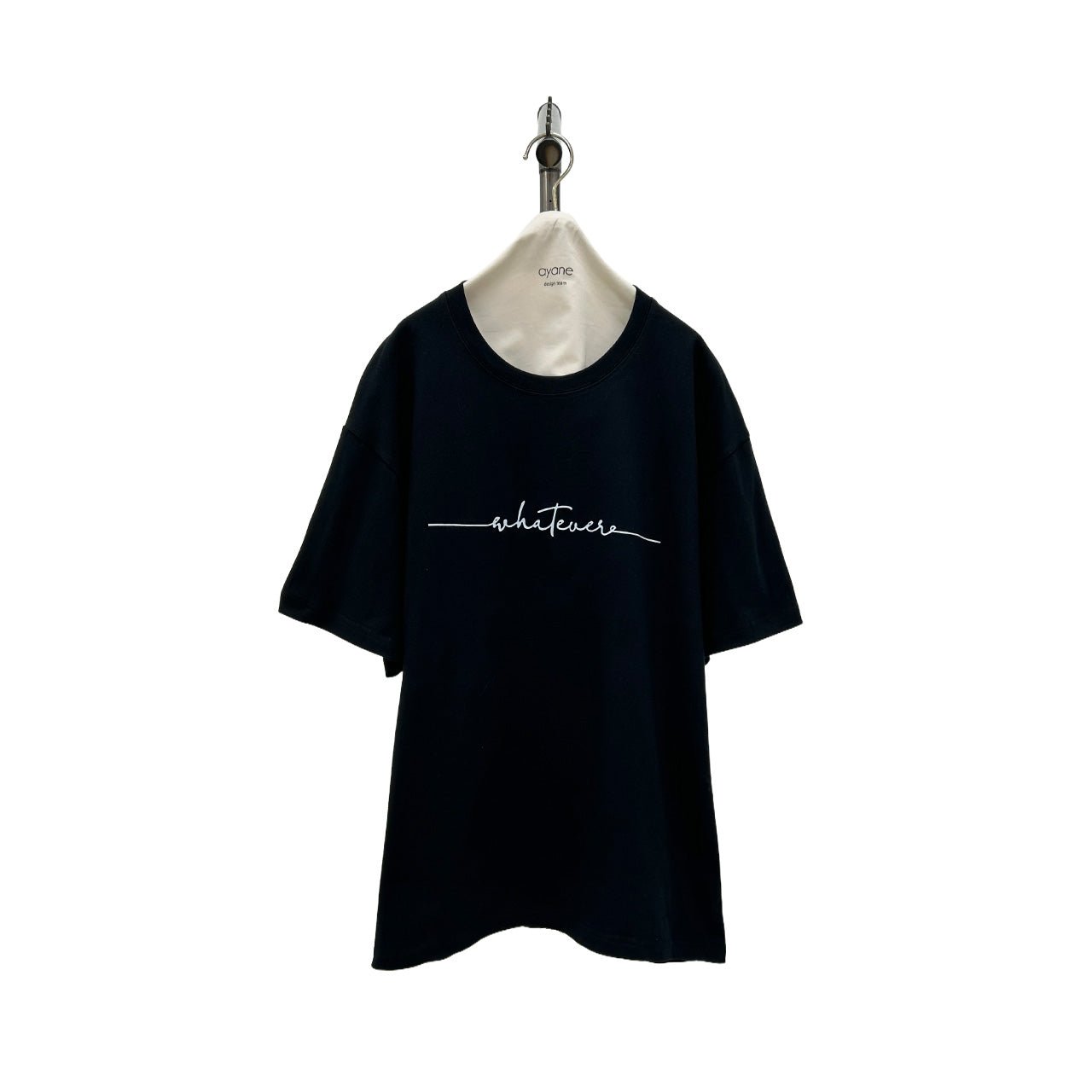 【ayane 2026 MID SUMMER COLLECTION】スクリプトロゴTシャツ - Champdelarose