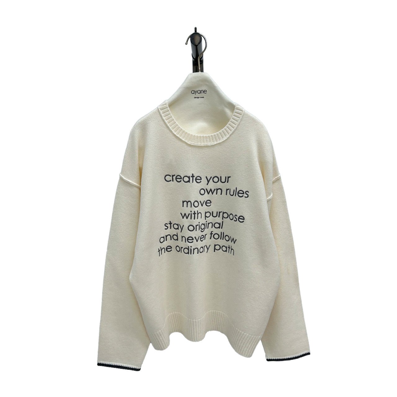 【ayane 2026 winter】ロゴ刺繡プルオーバーニット - Champdelarose