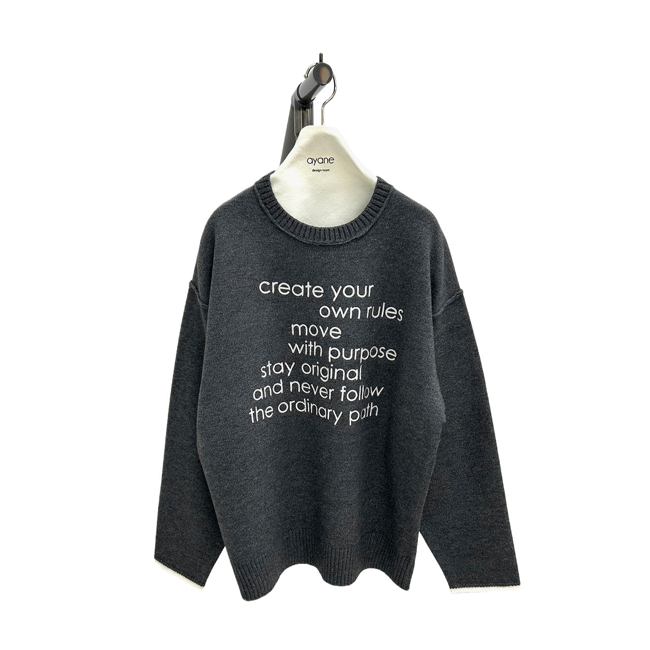 【ayane 2026 winter】ロゴ刺繡プルオーバーニット - Champdelarose