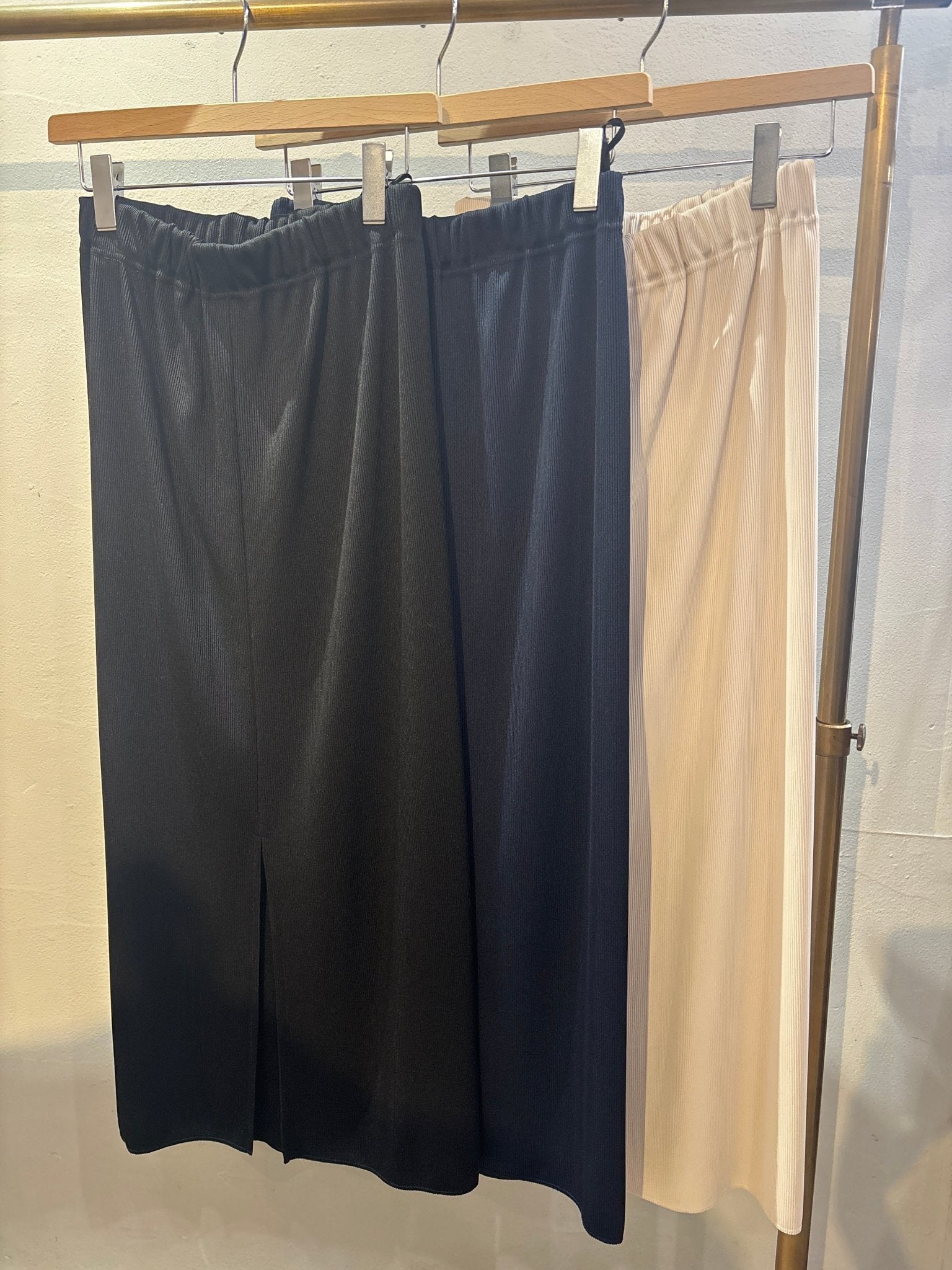新色登場‼️【cafune 】✨神タイトスカート！✨stretch jersey tight skirt - Champdelarose