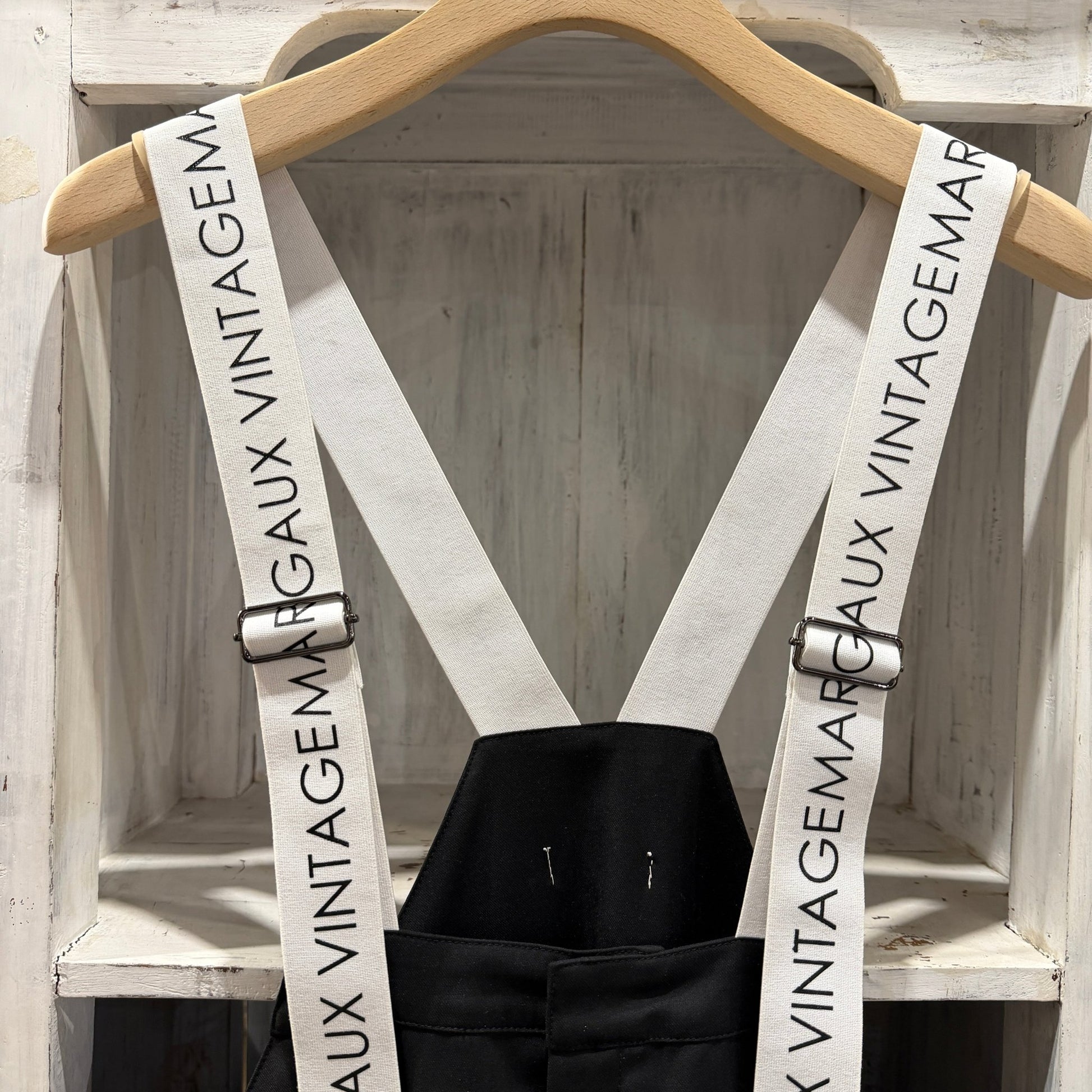 【champdelarose限定！】【MARGAUX 2026 SS】ロゴサロペ - Champdelarose