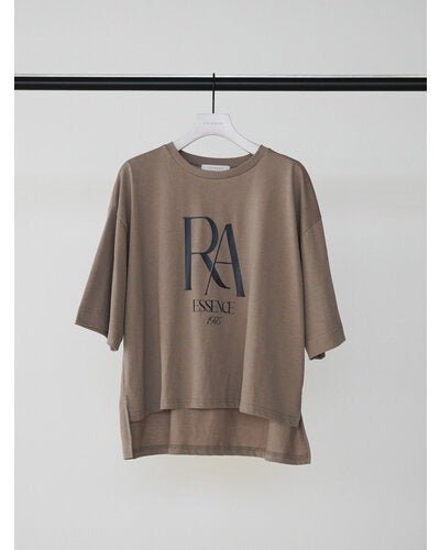 【CHIGNON 2026 AUTUMN】"RA"プリントロンTEE - Champdelarose