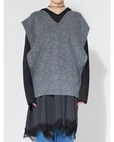 【CHIGNON 2026 AUTUMN】サイドオープンVネックニットVT - Champdelarose
