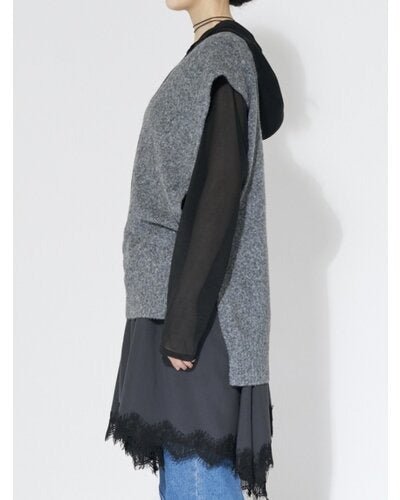 【CHIGNON 2026 AUTUMN】サイドオープンVネックニットVT - Champdelarose