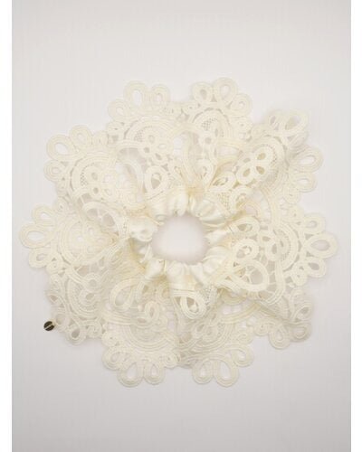 【CHIGNON 2026 SPRING】スカラップレースシュシュ - Champdelarose