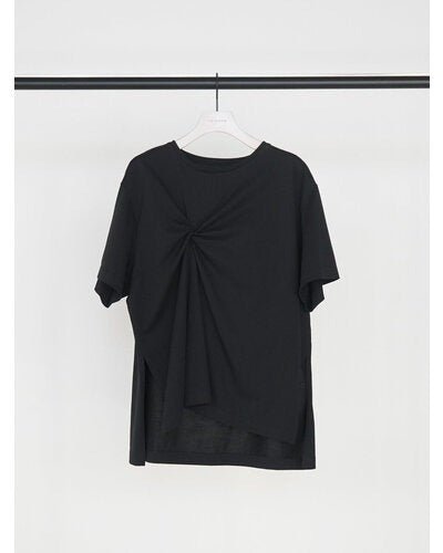 【CHIGNON 2026 SUMMER COLECTION】フロントツイストアシメトップス - Champdelarose