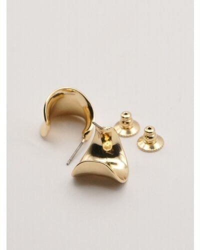 【CHIGNON 2026 SUMMER COLECTION】トライアングルカーブラップピアス - Champdelarose