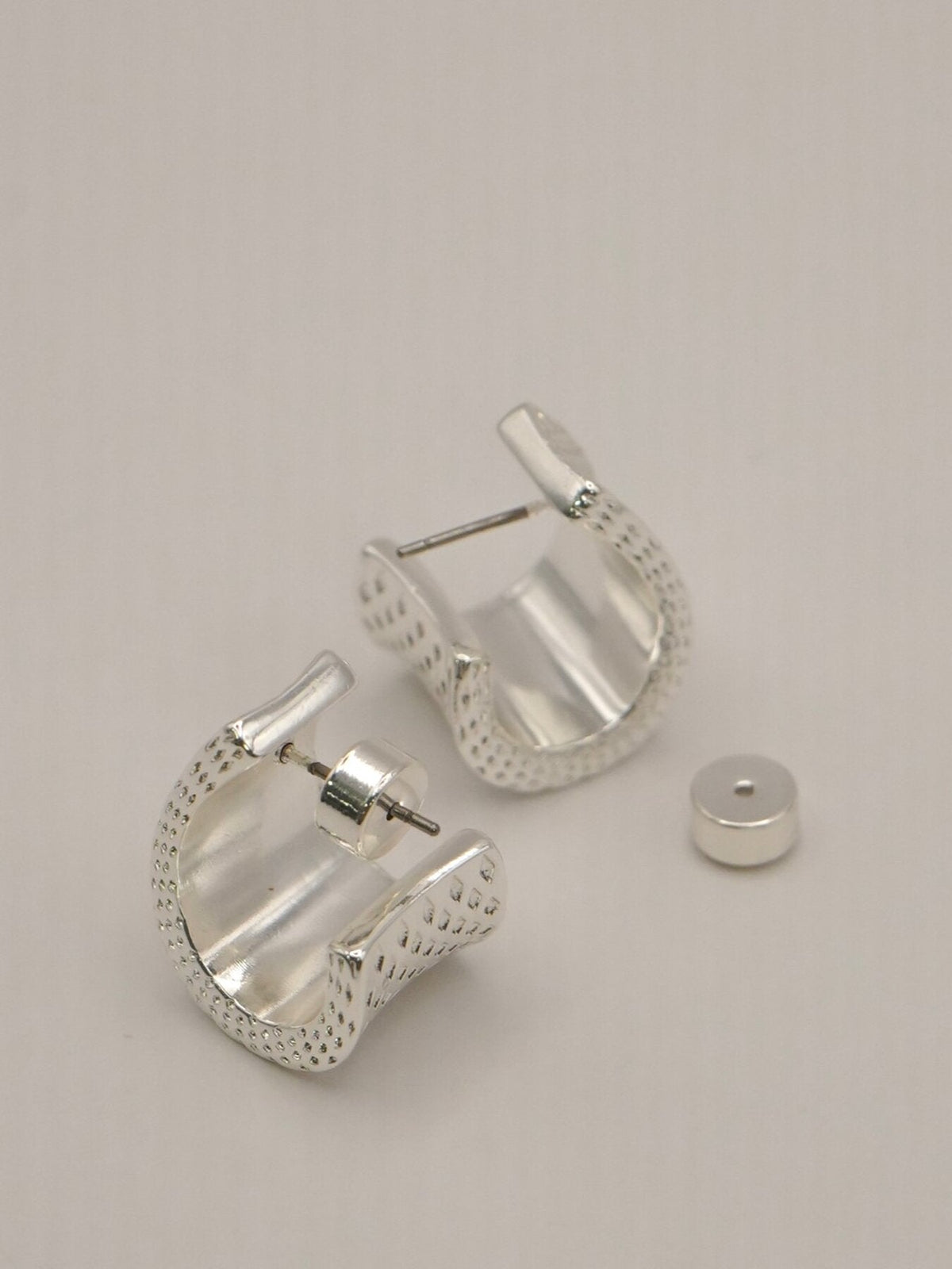【CHIGNON 2027 PRE-SPRING】ドットワイドフープピアス - 12月下旬頃発送 - Champdelarose