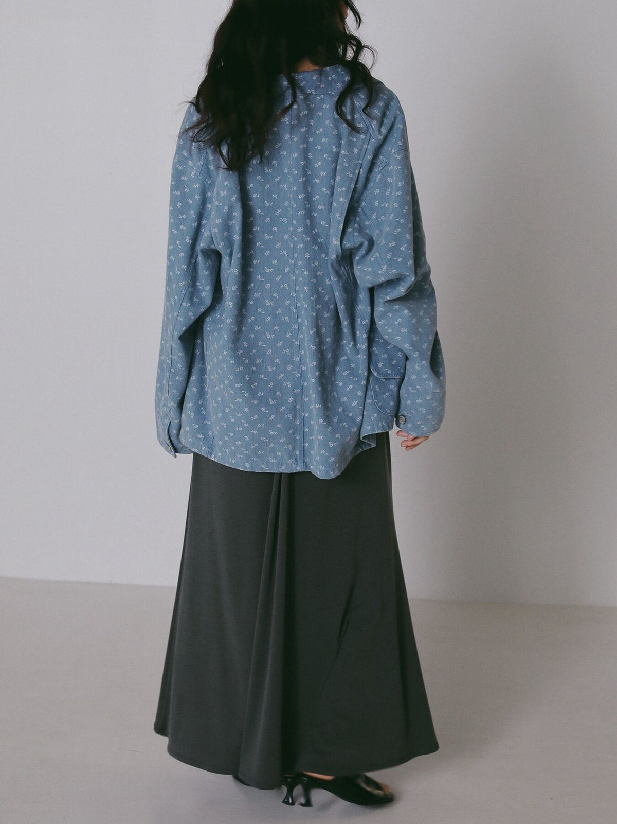 【CHIGNON 2027 PRE-SPRING】フラワープリントデニムカバーオール - 12月中旬頃発送 - Champdelarose