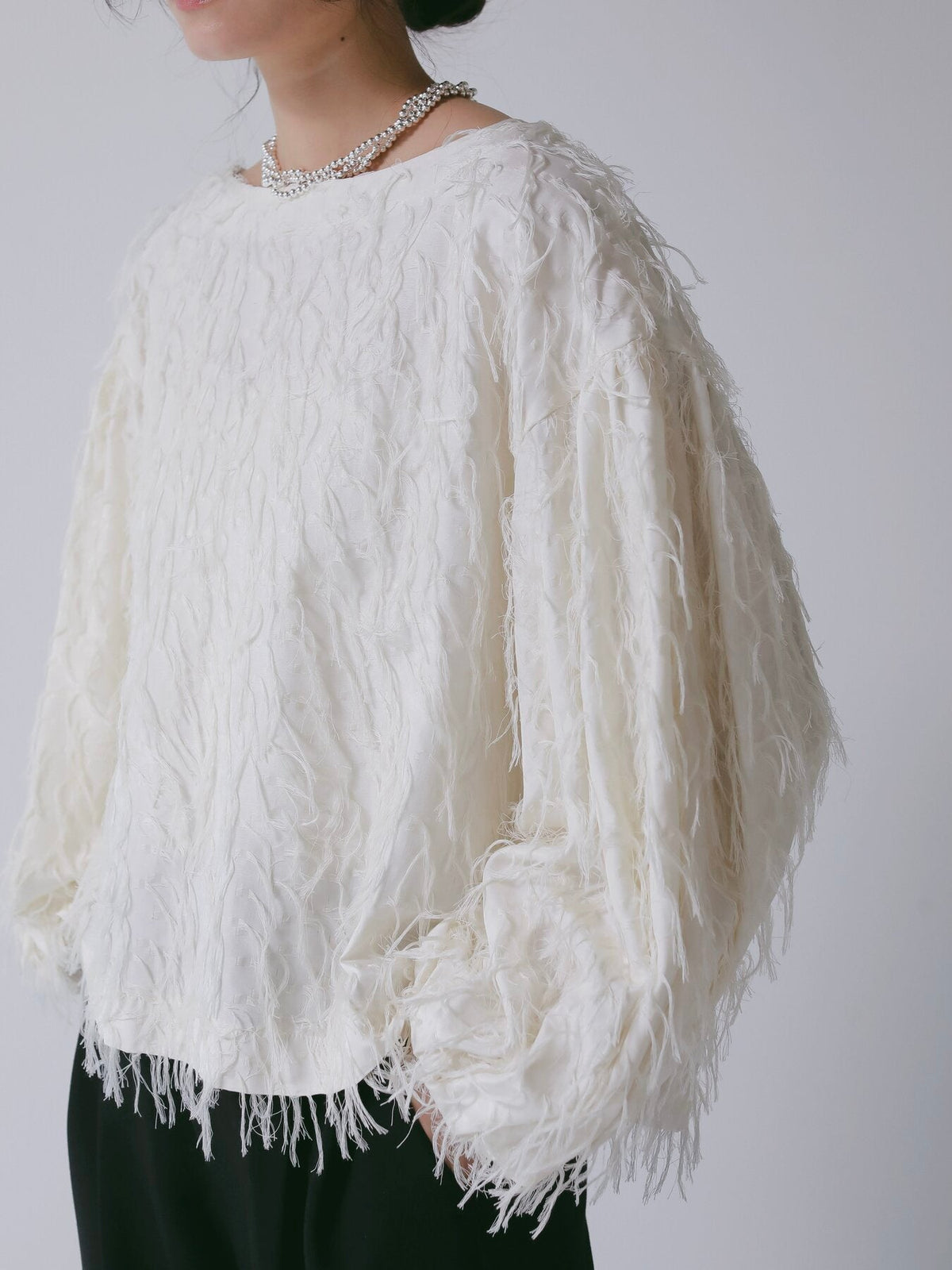 【CHIGNON 2027 PRE-SPRING】カットJQボリュームスリーブBL - 12月下旬頃発送 - Champdelarose