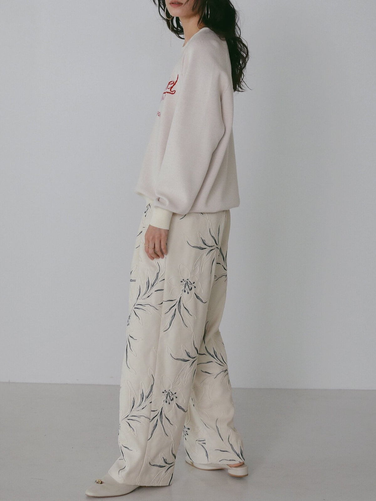 【CHIGNON 2027 PRE-SPRING】スクリプトJQロゴニットPO - 12月中旬頃発送 - Champdelarose