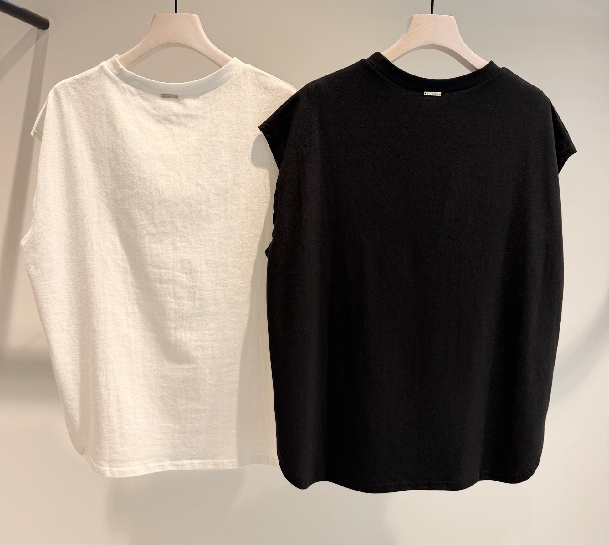 【CHIGNON×Champdelarose】限定コラボ”VELORIA”Tee‼ - Champdelarose