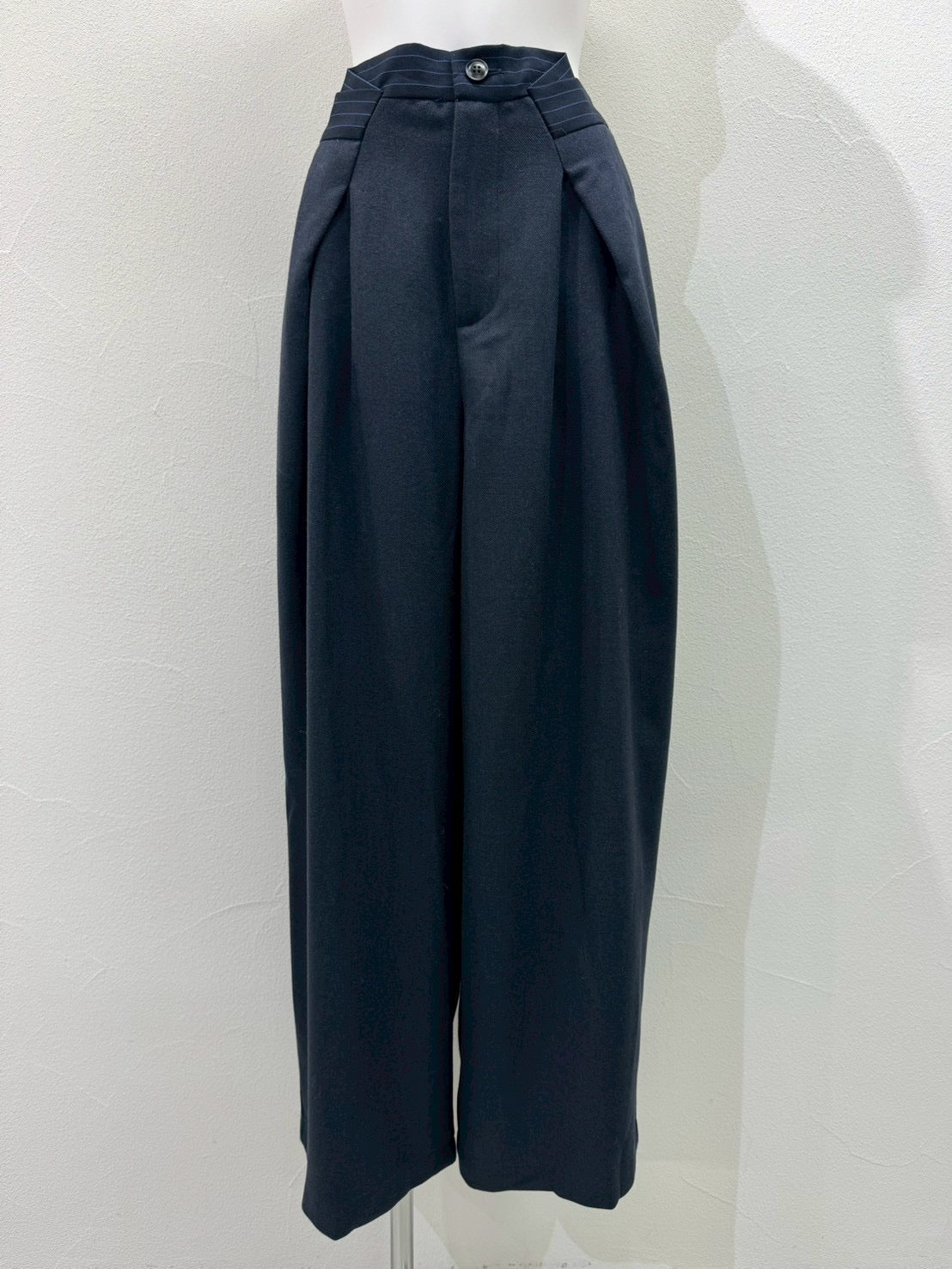 【CYAN 2026 AW VOL.2】タックベルトウーリーワイド - 10月下旬頃発送 - Champdelarose