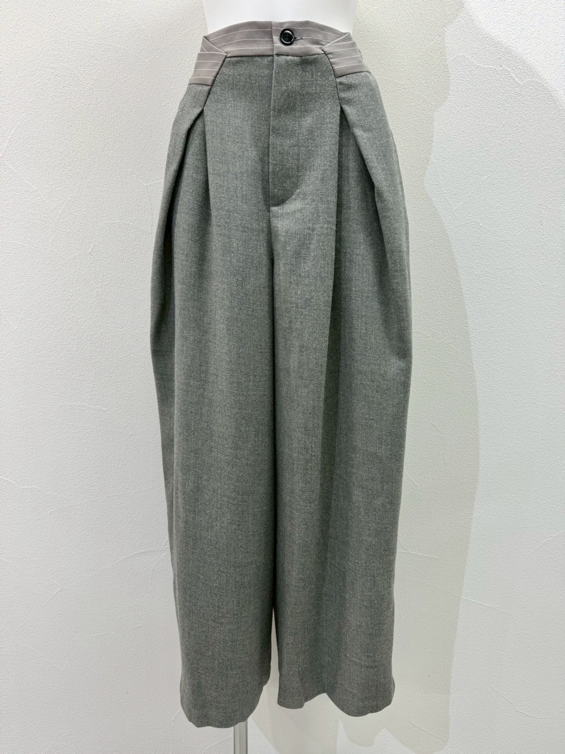 【CYAN 2026 AW VOL.2】タックベルトウーリーワイド - 10月下旬頃発送 - Champdelarose
