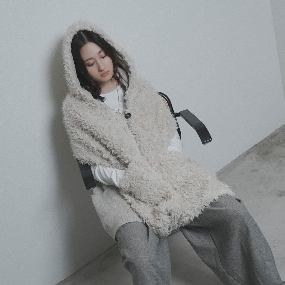 【CYAN 2026 AW VOL.2】シャギーボアフーディストール - 10月下旬頃発送 - Champdelarose