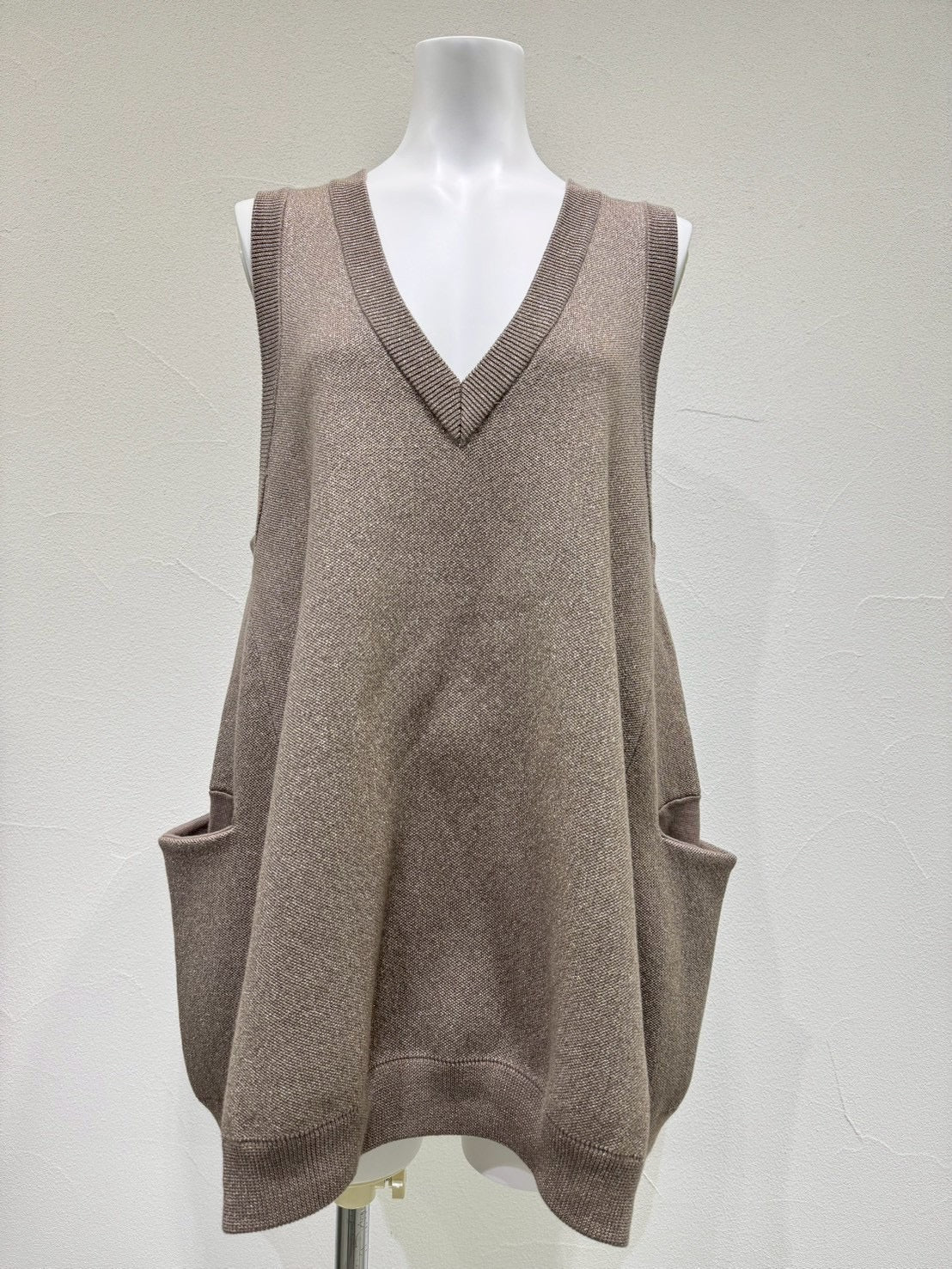 【CYAN 2026 AW VOL.2】フレアヘムラメニットベスト - 10月下旬頃発送 - Champdelarose