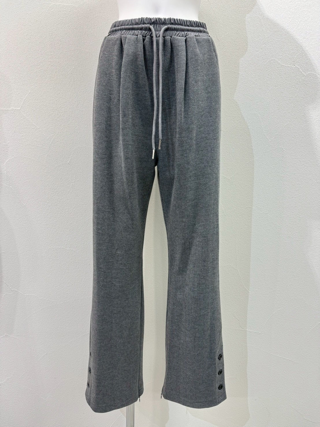 【CYAN 2026 AW VOL.2】マルチスリットフィットパンツ - 11月中旬頃発送 - Champdelarose
