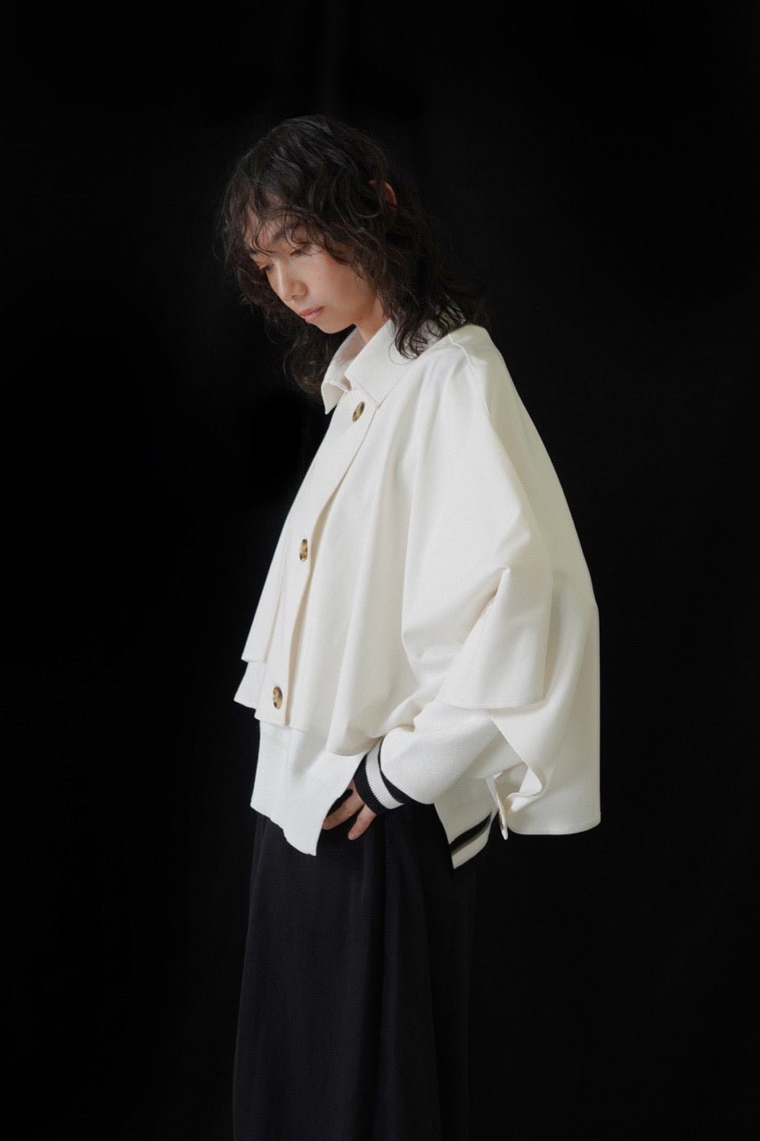 【CYAN 2026 SPRING＆SUMMER VOL.1】ショートトレンチポンチョ - Champdelarose