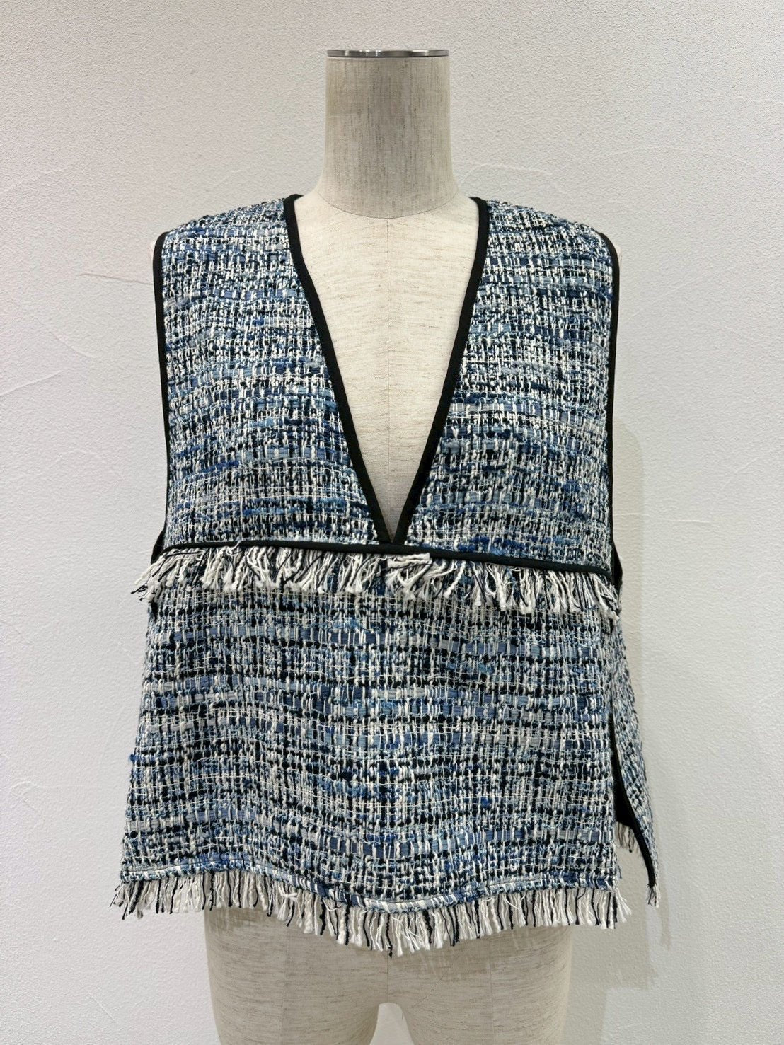 【CYAN 2026 SPRING＆SUMMER VOL.1】バックオーバートリムツイードベスト - Champdelarose