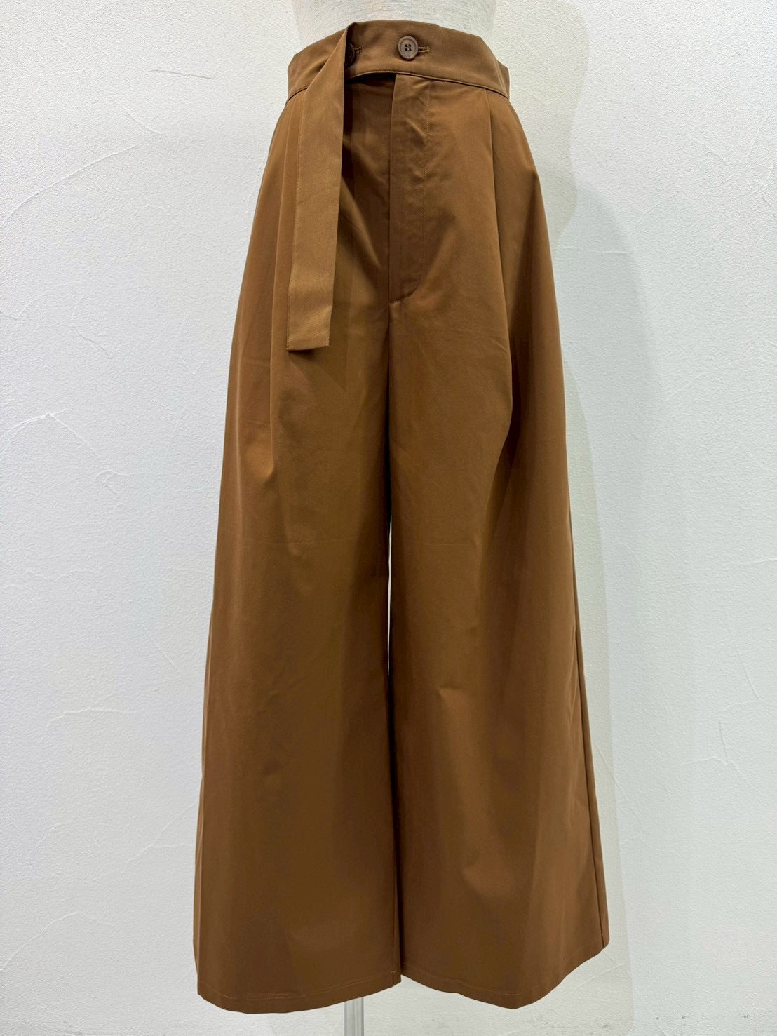 【CYAN 2026 SPRING＆SUMMER VOL.1】オーバーベルトツイルワイド - Champdelarose