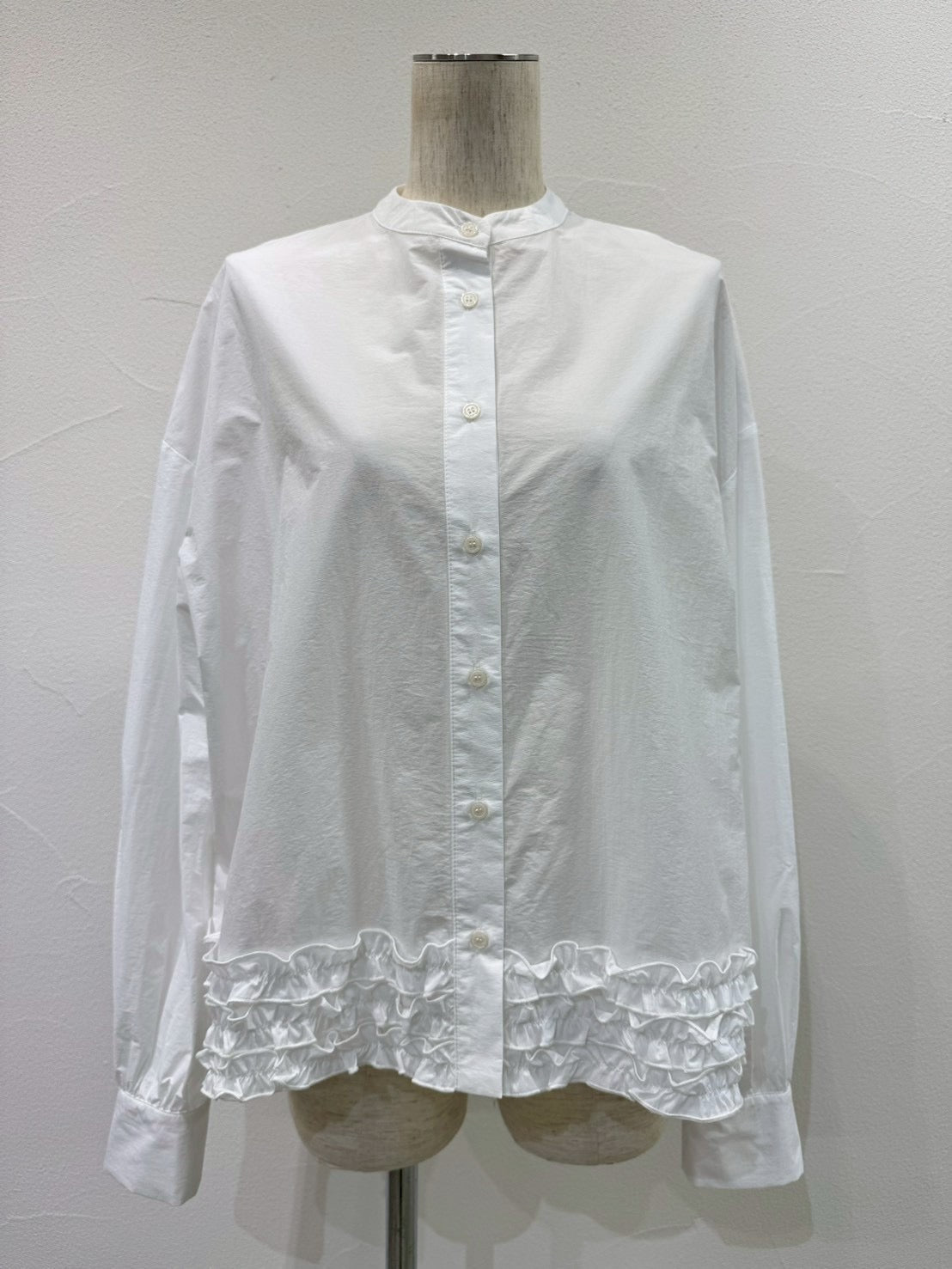 【CYAN 2026 SPRING＆SUMMER VOL.1】ヘムフリルシャツ - Champdelarose