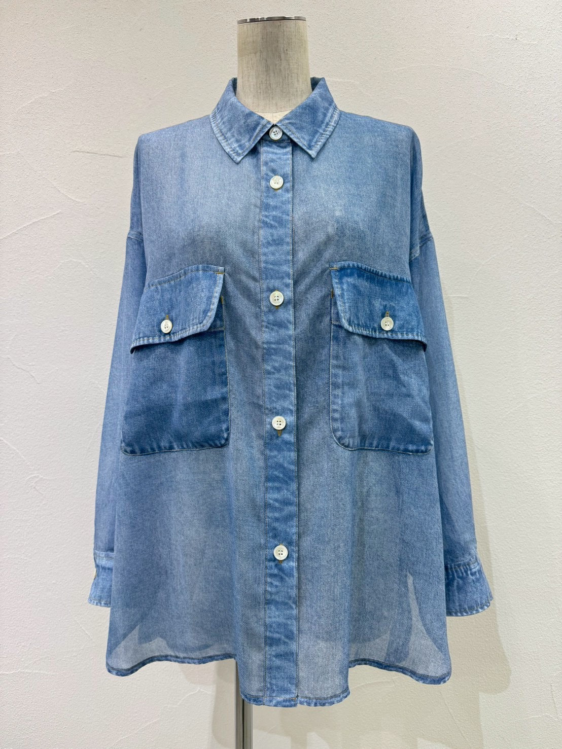 【CYAN 2026 SPRING＆SUMMER VOL.1】デニム転写シフォンシャツ - Champdelarose