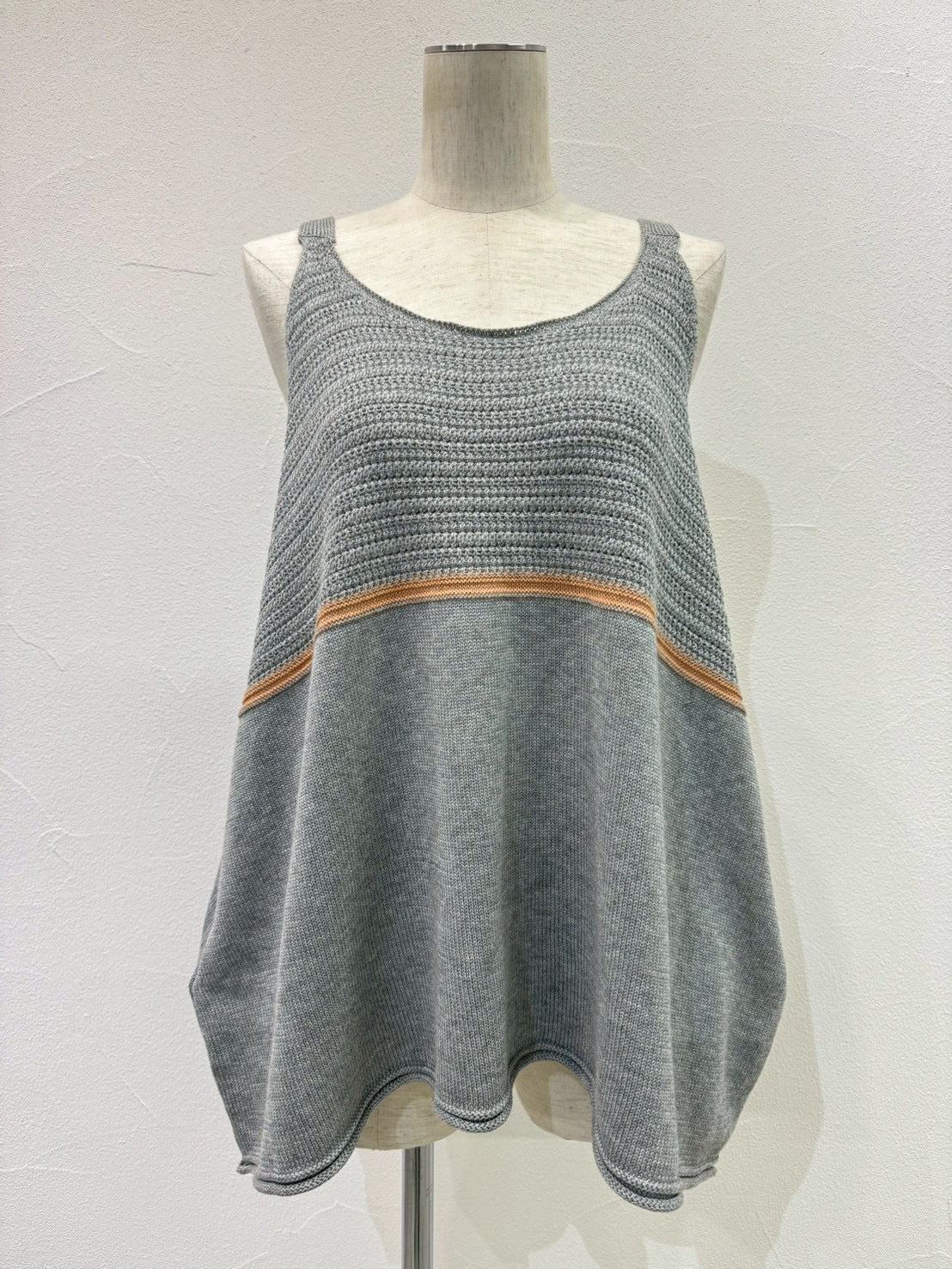 【CYAN 2026 SPRING＆SUMMER VOL.1】１ライン透かしニットタンク - Champdelarose