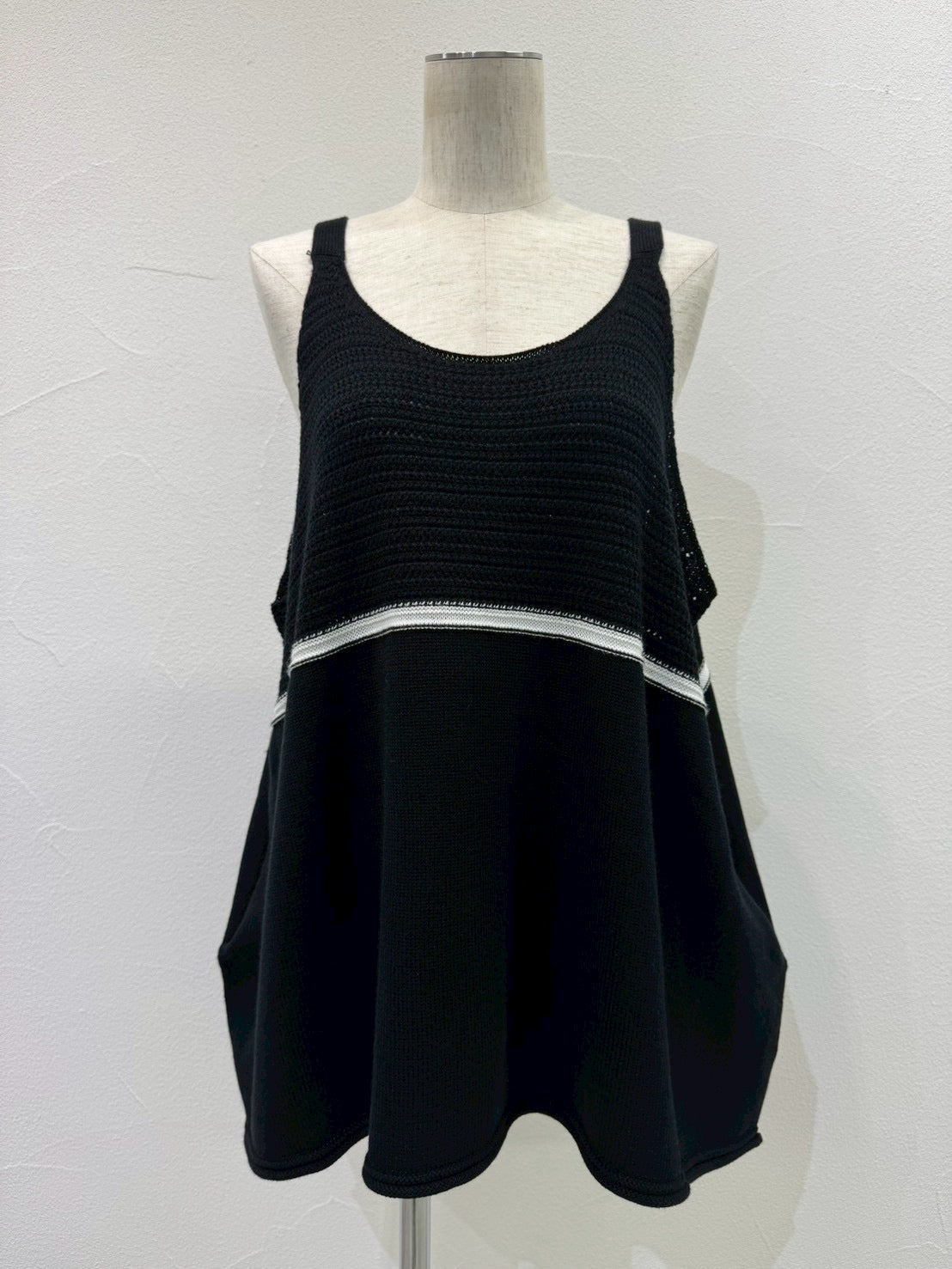 【CYAN 2026 SPRING＆SUMMER VOL.1】１ライン透かしニットタンク - Champdelarose