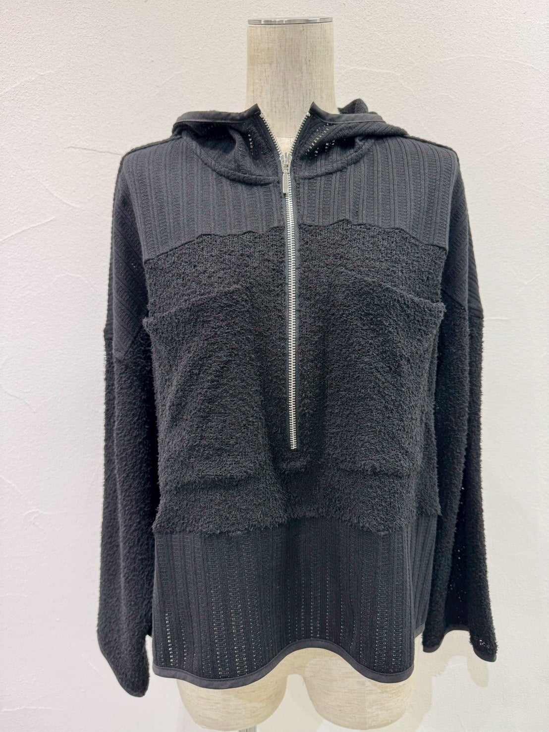 【CYAN 2026 SPRING＆SUMMER VOL.1】ショートフェザーコンビフーディ - Champdelarose