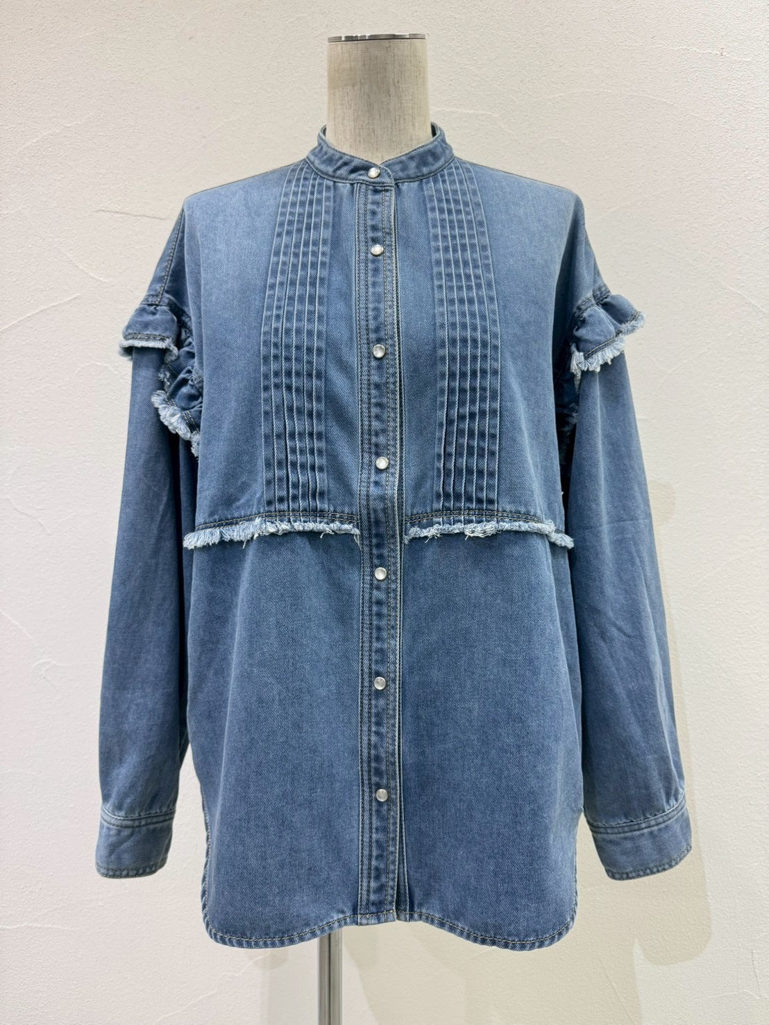 【CYAN 2026 SPRING＆SUMMER VOL.1】ピンタックフリルウエスタンシャツ - Champdelarose