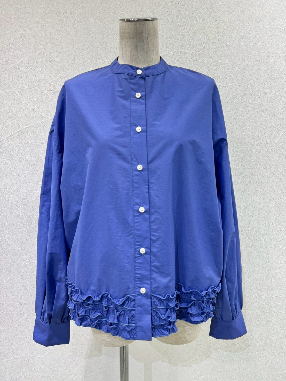 【CYAN 2026 SPRING＆SUMMER VOL.1】ヘムフリルシャツ - Champdelarose