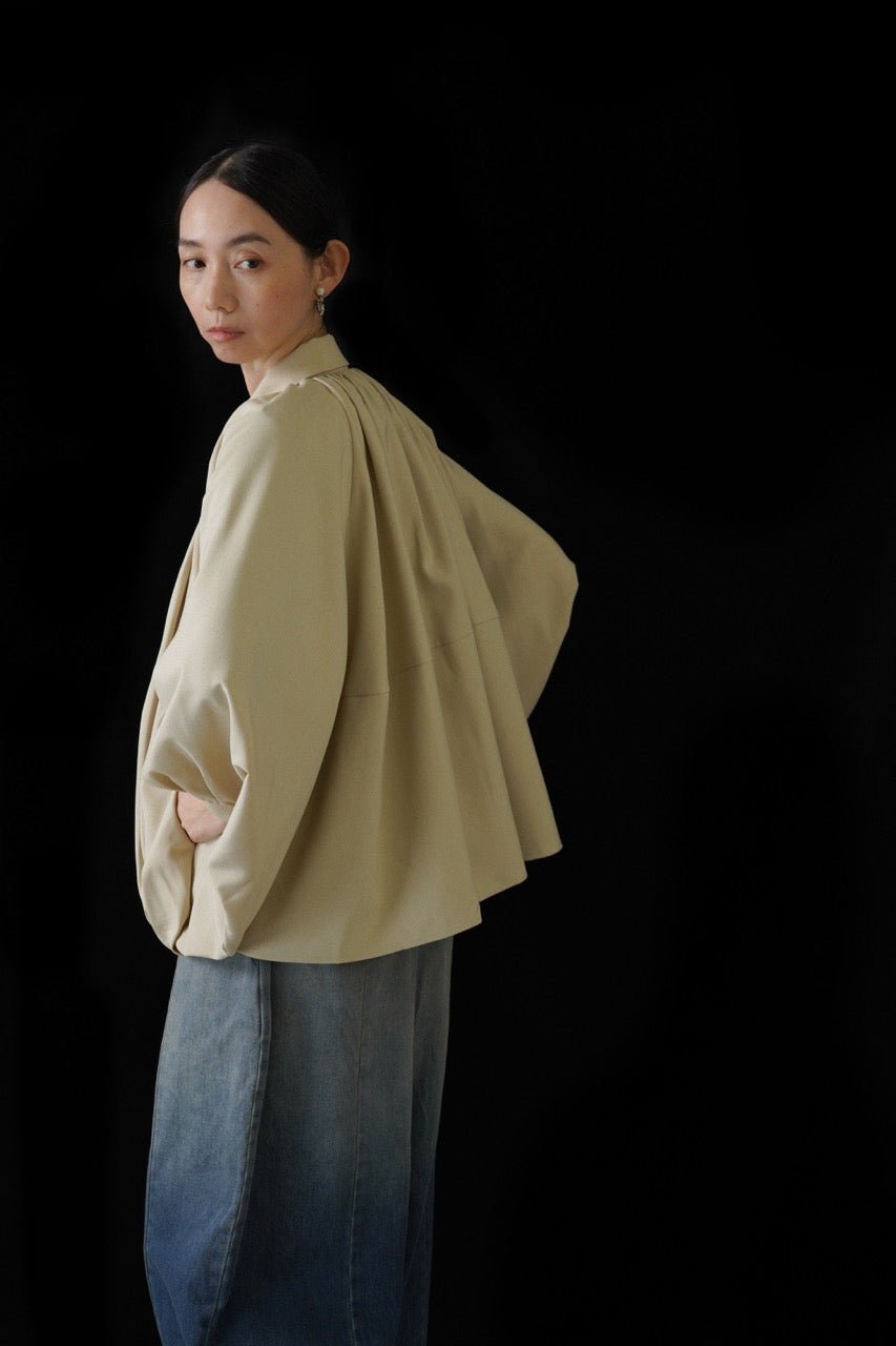 【CYAN 2026 SPRING＆SUMMER VOL.1】ラウンドギャザードルマンブルゾン - Champdelarose