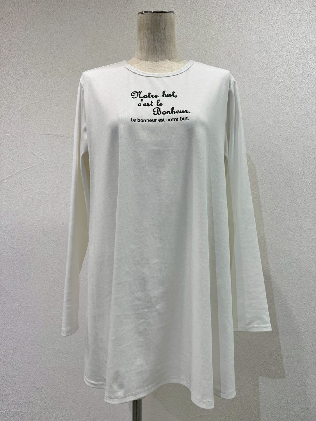 【CYAN 2026 SPRING＆SUMMER VOL.1】フレアチュニックロゴL/S T - Champdelarose
