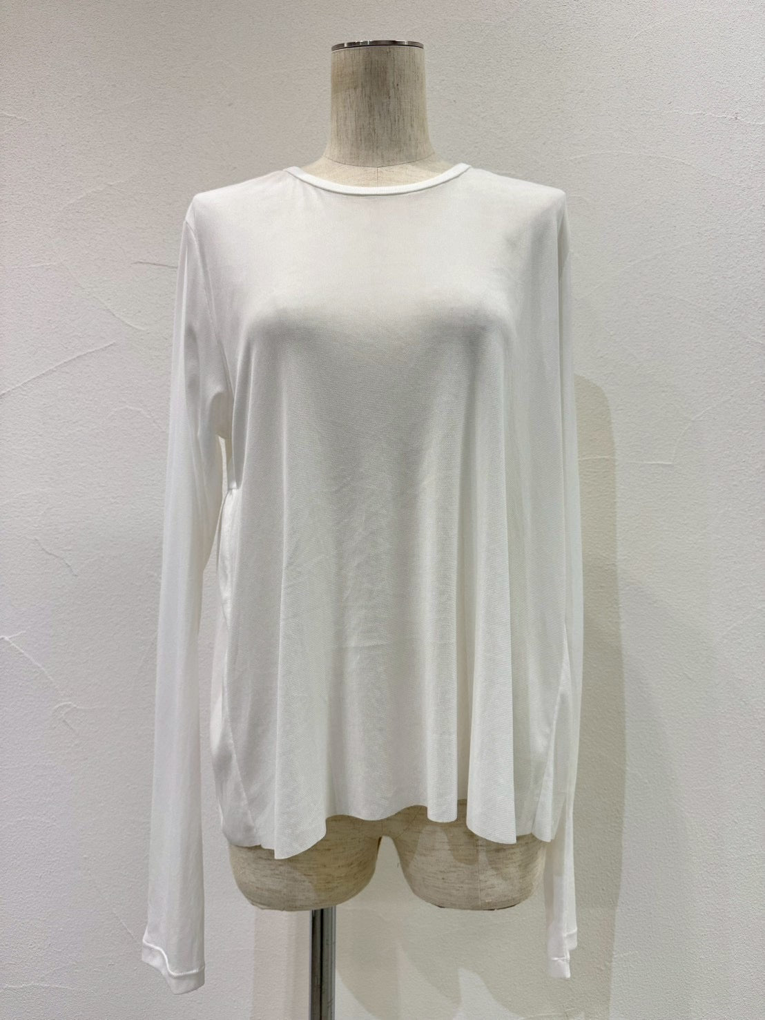 【CYAN 2026 SPRING＆SUMMER VOL.1】バックギャザーチュールTOPS - Champdelarose