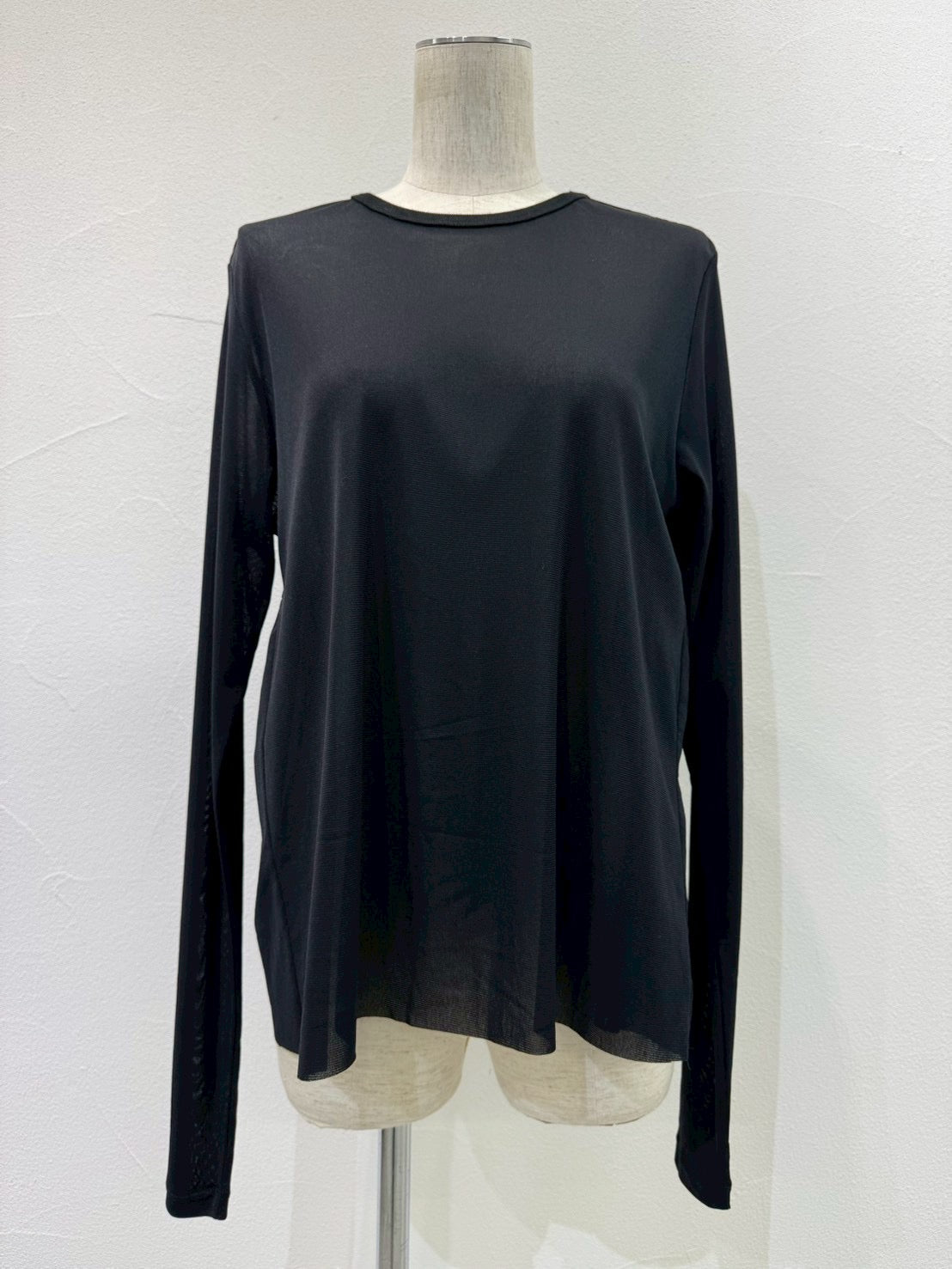【CYAN 2026 SPRING＆SUMMER VOL.1】バックギャザーチュールTOPS - Champdelarose